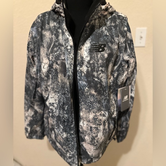 New Balance Reflective Logo Running Windbreaker Women’s Medium Jacket Camo. Sz L - Picture 3 of 12